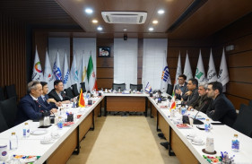 عندما تصبح الابتكار لغة مشتركة: سفير فيتنام يزور IIID